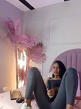 Snapshot of Nalapalmer chatting on July 19, 7:39 pm Nalapalmer online show from July 19, 7:39 pm