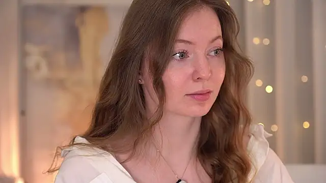 moan elisa online show from March 8, 11:30 pm