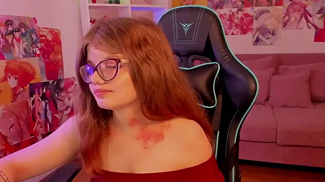 ChloeHalses online show from March 31, 5:08 am