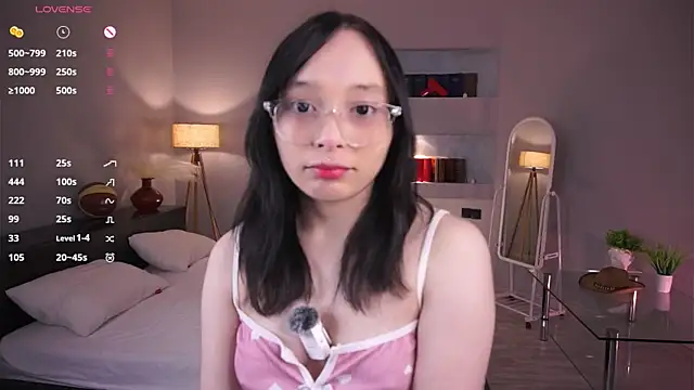 Snapshot of HannaHayles chatting on February 5, 5:28 pm HannaHayles online show from February 5, 5:28 pm