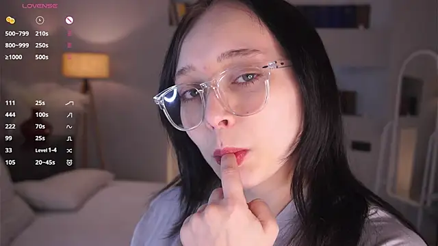 Snapshot of HannaHayles chatting on February 17, 6:47 pm HannaHayles online show from February 17, 6:47 pm