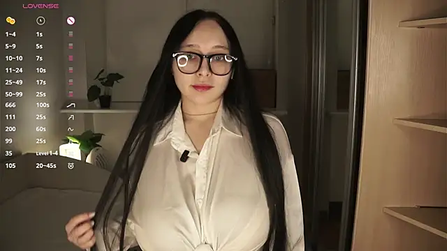 Snapshot of HannaHayles chatting on March 1, 7:05 pm HannaHayles online show from March 1, 7:05 pm