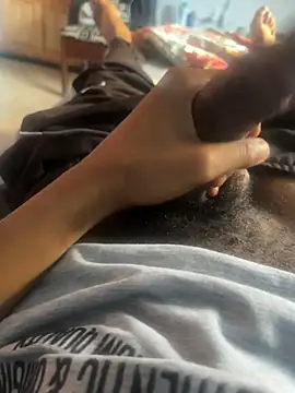 Snapshot of youngsterSA223 chatting on February 19, 1:29 pm youngsterSA223 online show from February 19, 1:29 pm