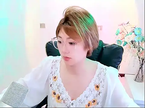 Snapshot of zhuzhu-66 chatting on June 4, 6:08 am zhuzhu-66 online show from June 4, 6:08 am