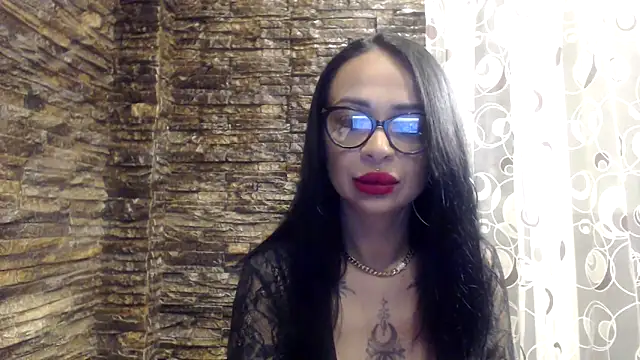 BrianaBloom online show from April 20, 6:53 pm