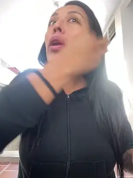 Emma Sanz   online show from March 4, 12:44 pm