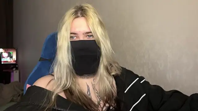 Snapshot of UnaXyling chatting on February 22, 11:25 pm UnaXyling online show from February 22, 11:25 pm