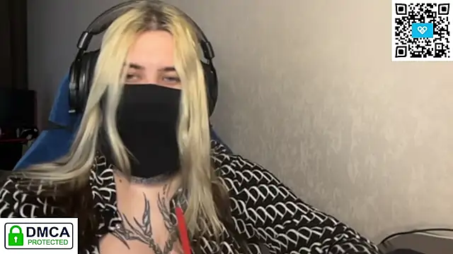 Snapshot of UnaXyling chatting on February 25, 11:58 pm UnaXyling online show from February 25, 11:58 pm