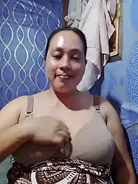 May Bombs online show from April 22, 11:45 am