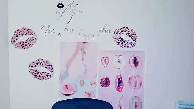 Snapshot of Rosalinda_ro chatting on February 23, 1:58 am Rosalinda ro online show from February 23, 1:58 am