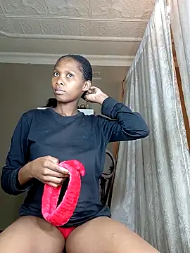 PussyFarrie online show from April 21, 10:45 pm