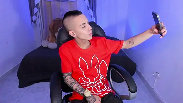 Dereck Boy  online show from February 16, 4:19 am