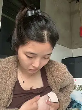 Snapshot of Suzu_xx01 chatting on May 3, 11:00 pm Suzu xx01 online show from May 3, 11:00 pm