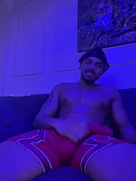 Snapshot of PimpDante chatting on June 1, 5:53 am PimpDante online show from June 1, 5:53 am