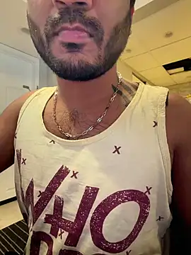 Snapshot of DaggerTie chatting on February 13, 7:54 pm DaggerTie online show from February 13, 7:54 pm