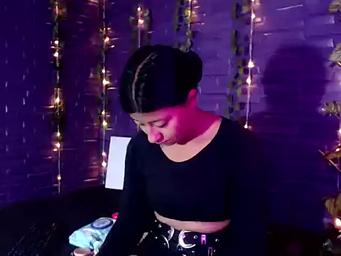 Vaneline2 online show from April 21, 3:39 pm