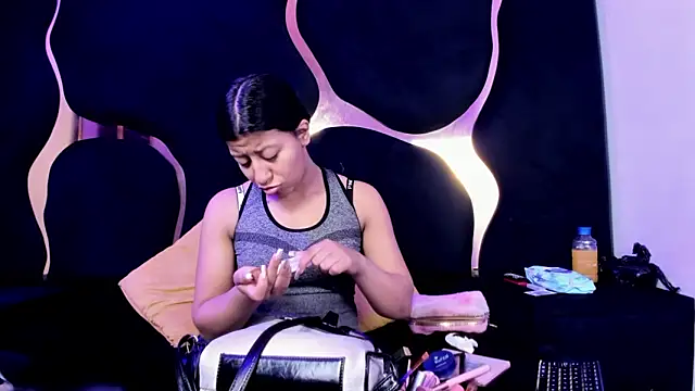 Snapshot of Vaneline2 chatting on June 2, 2:30 pm Vaneline2 online show from June 2, 2:30 pm