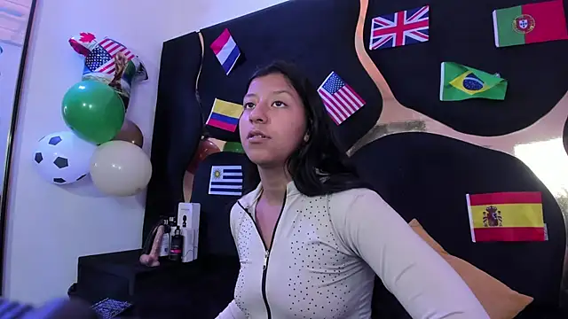 Snapshot of Vaneline2 chatting on June 23, 2:37 pm Vaneline2 online show from June 23, 2:37 pm
