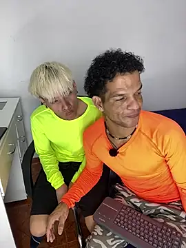 Snapshot of MaxyRyan chatting on February 28, 12:50 pm MaxyRyan online show from February 28, 12:50 pm