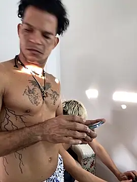 MaxyRyan online show from April 3, 12:03 pm