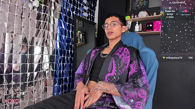 Snapshot of _Josh_Moon_ chatting on February 19, 3:41 pm Josh Moon online show from February 19, 3:41 pm