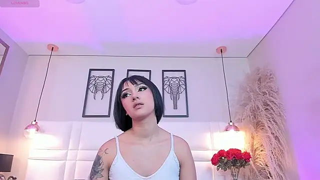 RaquelHyde  online show from May 14, 8:15 pm