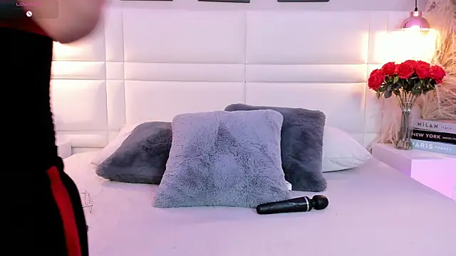 RaquelHyde  online show from May 27, 8:17 pm
