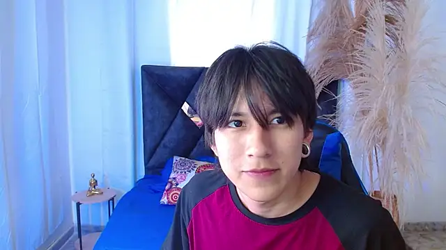 nikoo 18 online show from March 19, 1:48 pm