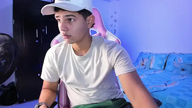 Adrian Prime  online show from February 25, 8:07 pm