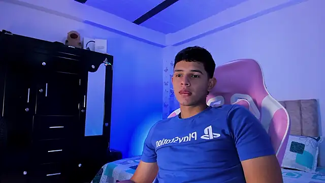 Adrian Prime  online show from March 7, 6:38 pm