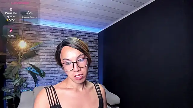 Snapshot of isabella_star_ chatting on May 18, 12:00 pm isabella star online show from May 18, 12:00 pm