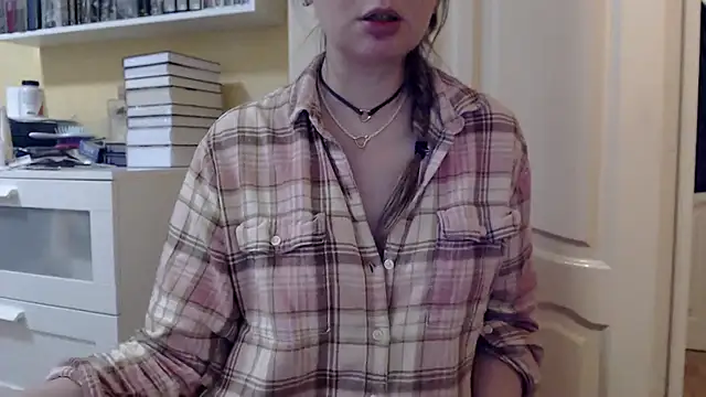 Snapshot of Tasiya chatting on February 4, 4:13 pm Tasiya online show from February 4, 4:13 pm