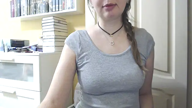 Snapshot of Tasiya chatting on February 11, 9:58 am Tasiya online show from February 11, 9:58 am