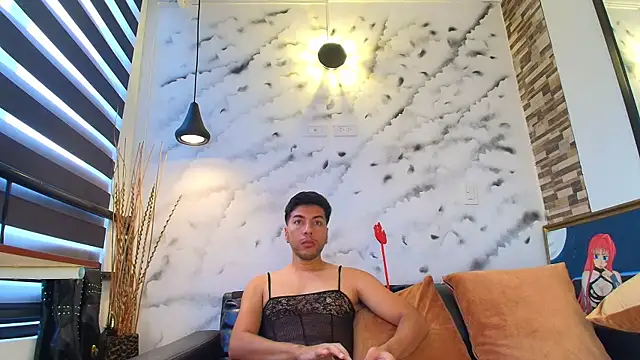 Snapshot of Max_Hornye chatting on February 15, 1:31 pm Max Hornye online show from February 15, 1:31 pm