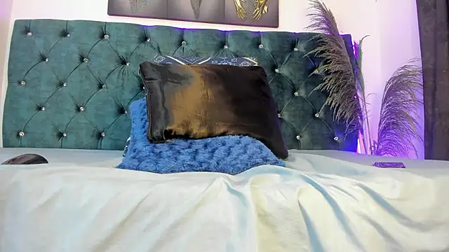 Roxanna 0 online show from March 11, 12:00 pm