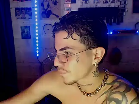 paul-mendezx online show from February 6, 7:28 pm