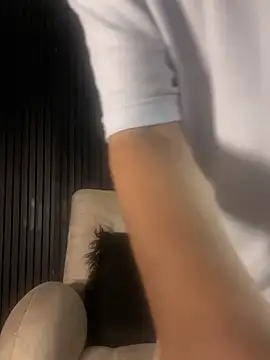 Snapshot of ARON_LUXX chatting on February 12, 3:01 am ARON LUXX online show from February 12, 3:01 am