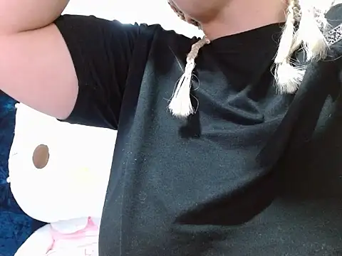 sendy VeryDirty online show from February 15, 7:10 pm