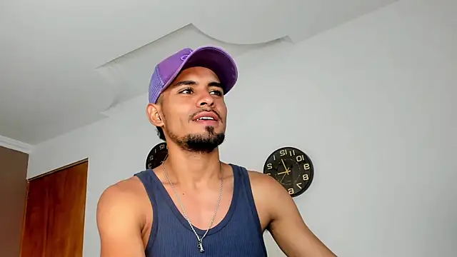 Snapshot of neyder_sanz chatting on February 20, 12:49 pm neyder sanz online show from February 20, 12:49 pm