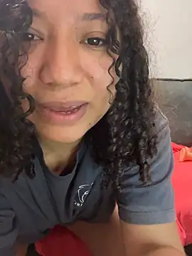 Snapshot of daphne_grande chatting on March 4, 11:55 pm daphne grande online show from March 4, 11:55 pm