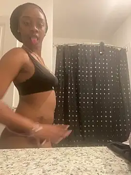 Snapshot of prettybrown9 chatting on February 19, 2:51 am prettybrown9 online show from February 19, 2:51 am