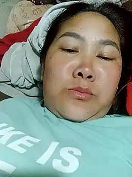 Snapshot of bongtuyet11 chatting on February 28, 2:29 pm bongtuyet11 online show from February 28, 2:29 pm