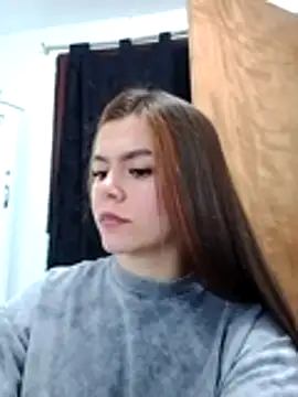 Snapshot of EmiNavarro chatting on July 7, 2:58 am EmiNavarro online show from July 7, 2:58 am