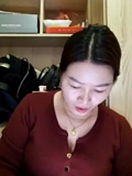 Snapshot of Jennie_dogy chatting on May 12, 1:14 am Jennie dogy online show from May 12, 1:14 am