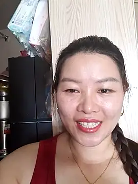 Snapshot of Jennie_dogy chatting on June 6, 1:11 am Jennie dogy online show from June 6, 1:11 am