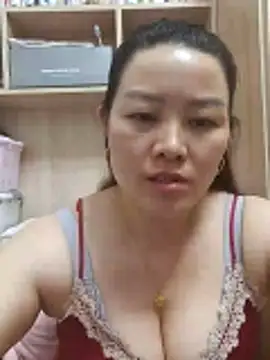 Snapshot of Jennie_dogy chatting on June 16, 1:14 pm Jennie dogy online show from June 16, 1:14 pm