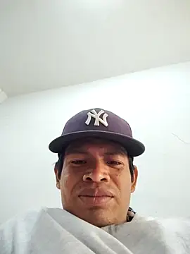 Snapshot of Ttony502 chatting on March 26, 2:55 pm Ttony502 online show from March 26, 2:55 pm