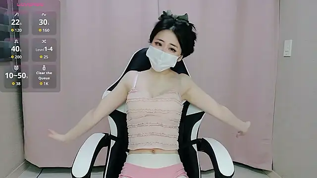 Snapshot of dami539 chatting on February 23, 10:01 am dami539 online show from February 23, 10:01 am