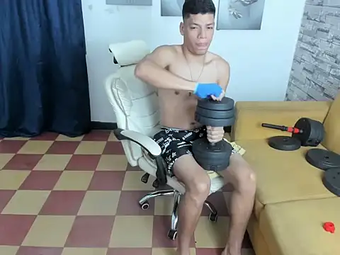 Snapshot of Andres_sant_ chatting on February 14, 12:40 am Andres sant online show from February 14, 12:40 am