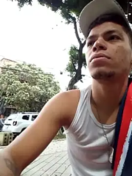 Andres sant  online show from April 11, 7:18 pm